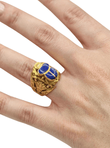 Bague 49 Bague scarabée gravée en émail et or jaune 58 Facettes CV-090