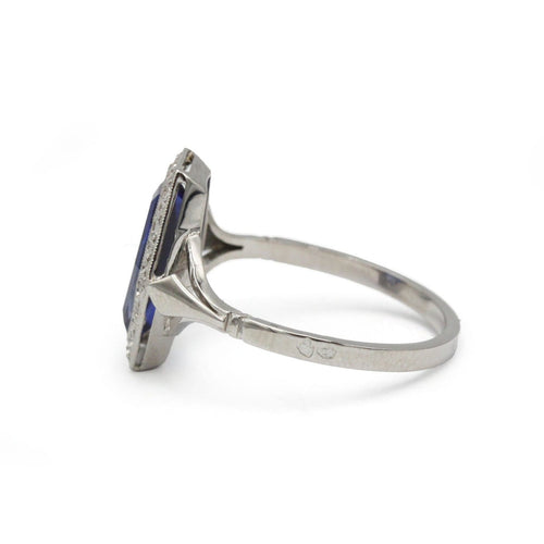 54 Art déco - Bague en or 750, diamants et saphir synthétique 58 Facettes SA051