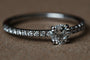 49 Cartier Étincelle - Bague solitaire en platine et diamants 58 Facettes Cartier 0.31