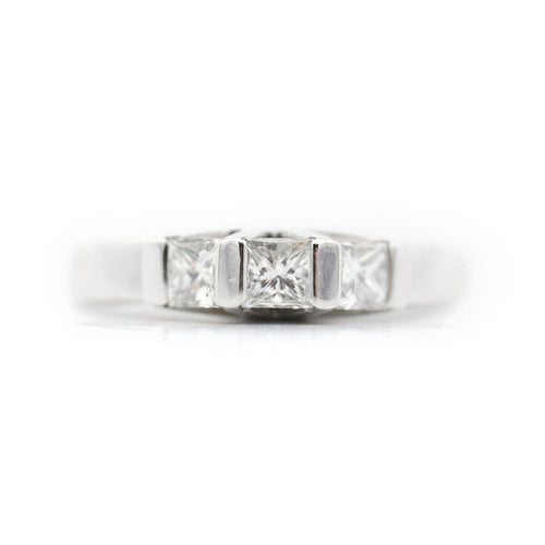 53 Davite & Delucchi - Bague Trilogy en or blanc et diamants 58 Facettes 314T20_M