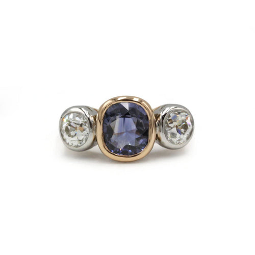 54 Bague en or 750, diamants et saphir 1,34 ct 58 Facettes SA068