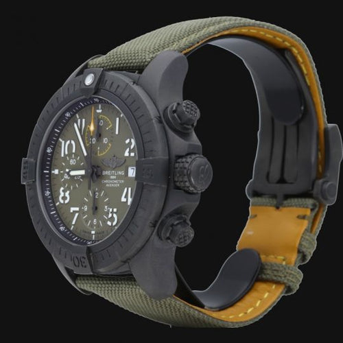 Breitling Avenger - Montre chronographe 45 Night Mission 58 Facettes MT47260