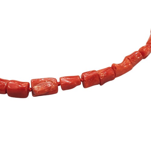Collier en or 18 carats et corail rouge 58 Facettes COV1280