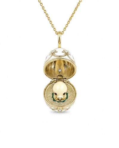 Fabergé - Collier médaillon en or blanc et jaune avec diamants 58 Facettes FAB123