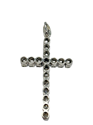 Pendentif croix en or blanc et diamants 58 Facettes 2155