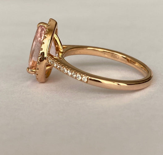 50 Bague halo en or rose 18K avec morganite poire et diamants 58 Facettes ring