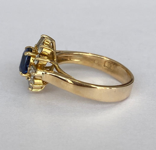 Bague 50 Bague en or jaune 18K avec saphir et diamants 58 Facettes ring