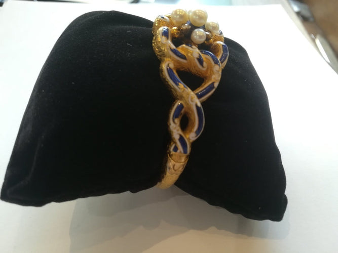 Bracelet ancien en or jaune, émail, perles et diamants 58 Facettes 01380