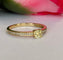 Bague 54 Bague solitaire en or jaune 18K, diamant Fancy Intense Yellow et diamants 58 Facettes ring