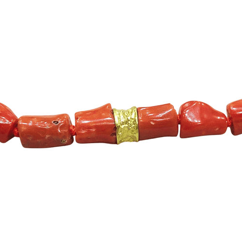 Collier en or 18k et corail rouge 58 Facettes COV1185