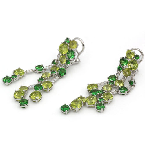 Boucles d'oreilles Cascade - Boucles d'oreilles en or blanc, diamants, péridots et tsavorites 58 Facettes 260177R