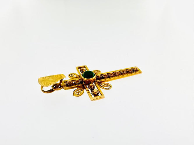 Pendentif Croix portugaise Art déco - Pendentif en or jaune et émeraude 58 Facettes P1622D