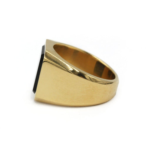 57.5 Bague chevalière en or jaune et onyx 58 Facettes 260179R