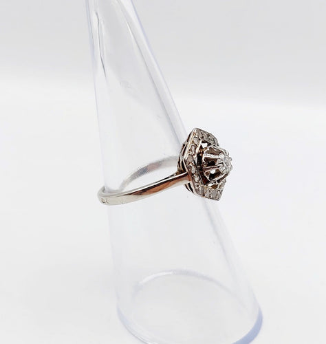 51 Art déco - Bague géométrique en or blanc, platine et diamants 58 Facettes A07610