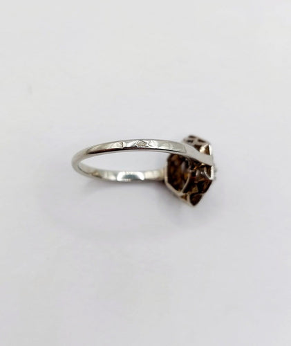51 Art déco - Bague géométrique en or blanc, platine et diamants 58 Facettes A07610