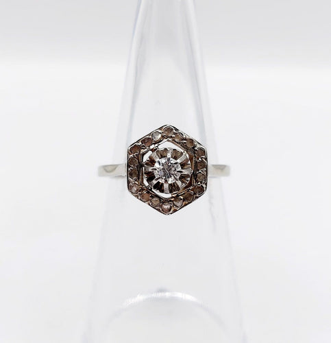 51 Art déco - Bague géométrique en or blanc, platine et diamants 58 Facettes A07610