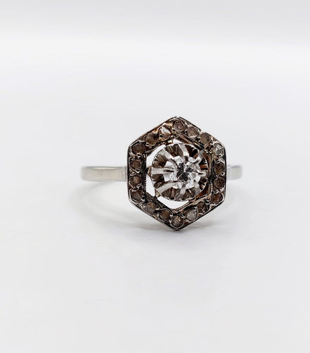 Bague 51 Art déco - Bague géométrique en or blanc, platine et diamants 58 Facettes A07610
