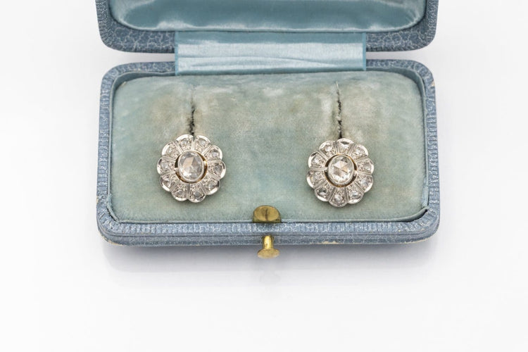 Boucles d'oreilles fleurs en or jaune, platine et diamants 58 Facettes 13502