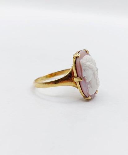 48.5 Bague antique en or 18k et camée sur calcédoine 58 Facettes A07611