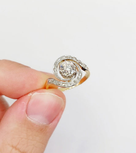 54.5 Bague tourbillon en or 18k, platine et diamants 58 Facettes A07612