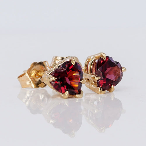 Boucles d'oreilles Boucles d'oreilles en or jaune 14 ct et grenats cœur 58 Facettes E0037