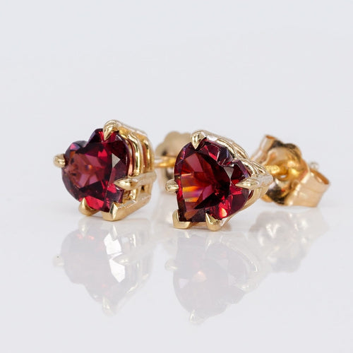 Boucles d'oreilles Boucles d'oreilles en or jaune 14 ct et grenats cœur 58 Facettes E0037