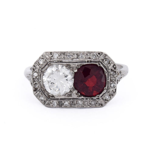 61 Bague Art déco en platine avec rubis et diamants 58 Facettes AN606 (00539)