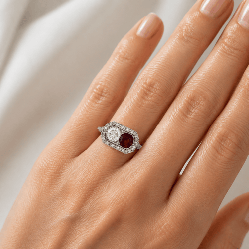 61 Bague Art déco en platine avec rubis et diamants 58 Facettes AN606 (00539)