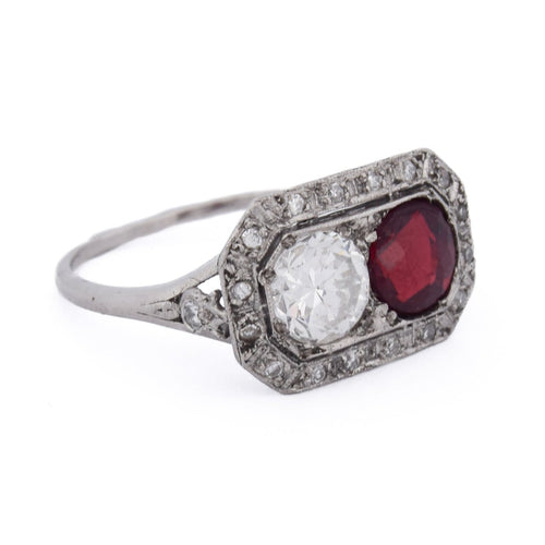 61 Bague Art déco en platine avec rubis et diamants 58 Facettes AN606 (00539)