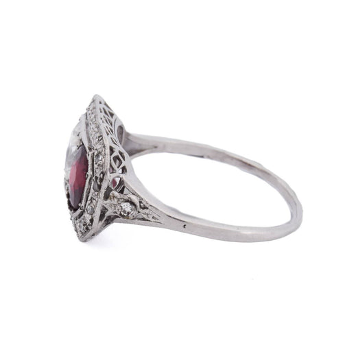 61 Bague Art déco en platine avec rubis et diamants 58 Facettes AN606 (00539)