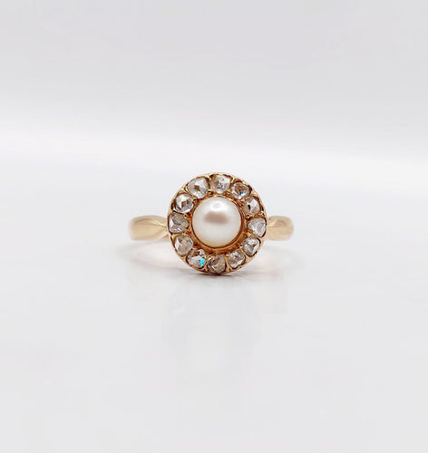 46 Bague marguerite antique en or rose 18K, perle et diamants 58 Facettes A07642