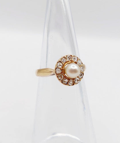46 Bague marguerite antique en or rose 18K, perle et diamants 58 Facettes A07642