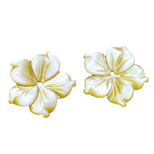Boucles d'oreilles fleurs en or 18k, nacre et émeraudes 58 Facettes TA29PI688