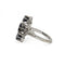 56 Bague ancienne en or blanc, saphirs et diamants 58 Facettes 260188R