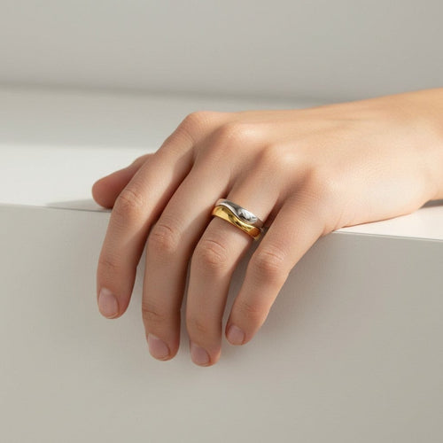 52 Cartier Nouvelle Vague - Bague en or blanc et jaune 58 Facettes RI-1074