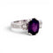 55 Bague trois pierres en or blanc 18 carats, saphir Himalaya et diamants 58 Facettes RI-1027