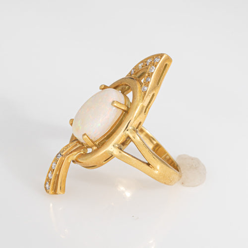 Bague 49 Bague cocktail abstraite vintage années 1970 en or jaune 18 carats, opale et diamants 58 Facettes G14014