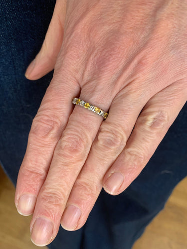 Bague 54 Alliance - Bague tour complet en or gris 18 carats saphirs jaunes et diamants 58 Facettes B387