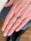 Bague 53 Bague marguerite - Saphir jaune et diamants en or gris 18 carats 58 Facettes B365