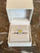 Bague 53 Bague marguerite - Saphir jaune et diamants en or gris 18 carats 58 Facettes B365
