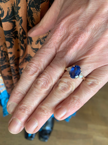 Bague 52 Bague saphir de Ceylan ovale non chauffé en or rose 18 carats et diamants 58 Facettes BSA100