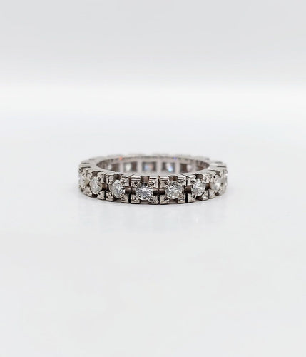 46 Alliance américaine Art déco en or blanc 18k et diamants 58 Facettes A07657