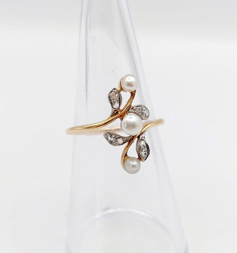 51 Bague fleur Art nouveau en or 18k, platine, perles et diamants 58 Facettes A07565
