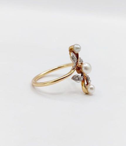 51 Bague fleur Art nouveau en or 18k, platine, perles et diamants 58 Facettes A07565