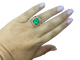Bague des années 80 en or jaune avec émeraude colombienne et diamants