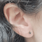Boucles d'oreilles fleurs en or blanc, nacre et saphirs 58 Facettes T290PI132