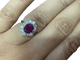 Bague en or blanc avec rubis et diamants