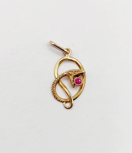 Pendentif serpent antique en or 18k et rubis 58 Facettes A07581