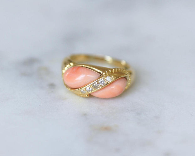 53 Jean & Pierre Bellin - Bague Toi et Moi en or jaune, corail et diamants 58 Facettes