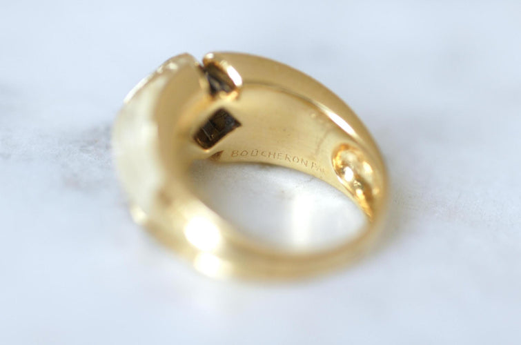 53 Boucheron - Bague en or jaune, diamants et cristal de roche 58 Facettes
